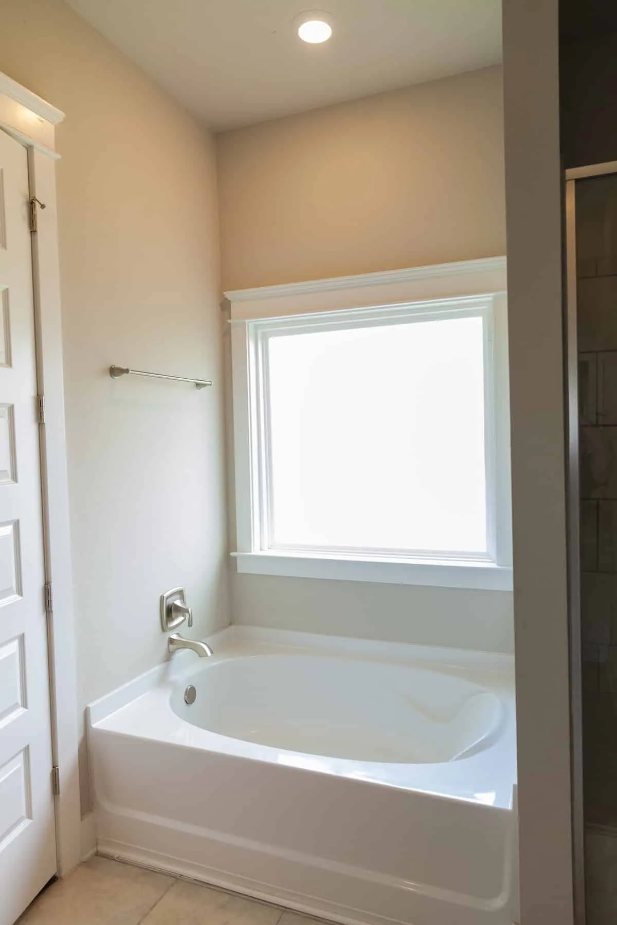 Modern Coastal Repaint — Nadina Loop — photo 2 by Pro 1 Painters