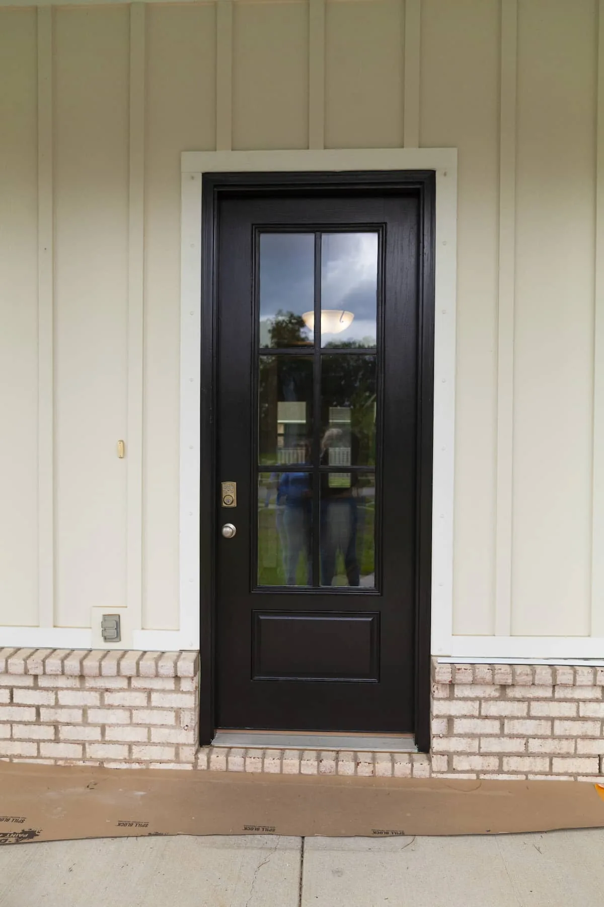 Modern Coastal Repaint — Nadina Loop — photo 16 by Pro 1 Painters